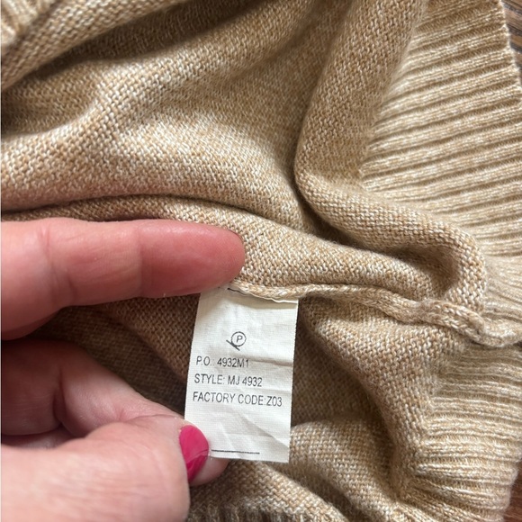 Silk Wool Tan Heather Lightweight Sweater - Picture 3 of 4